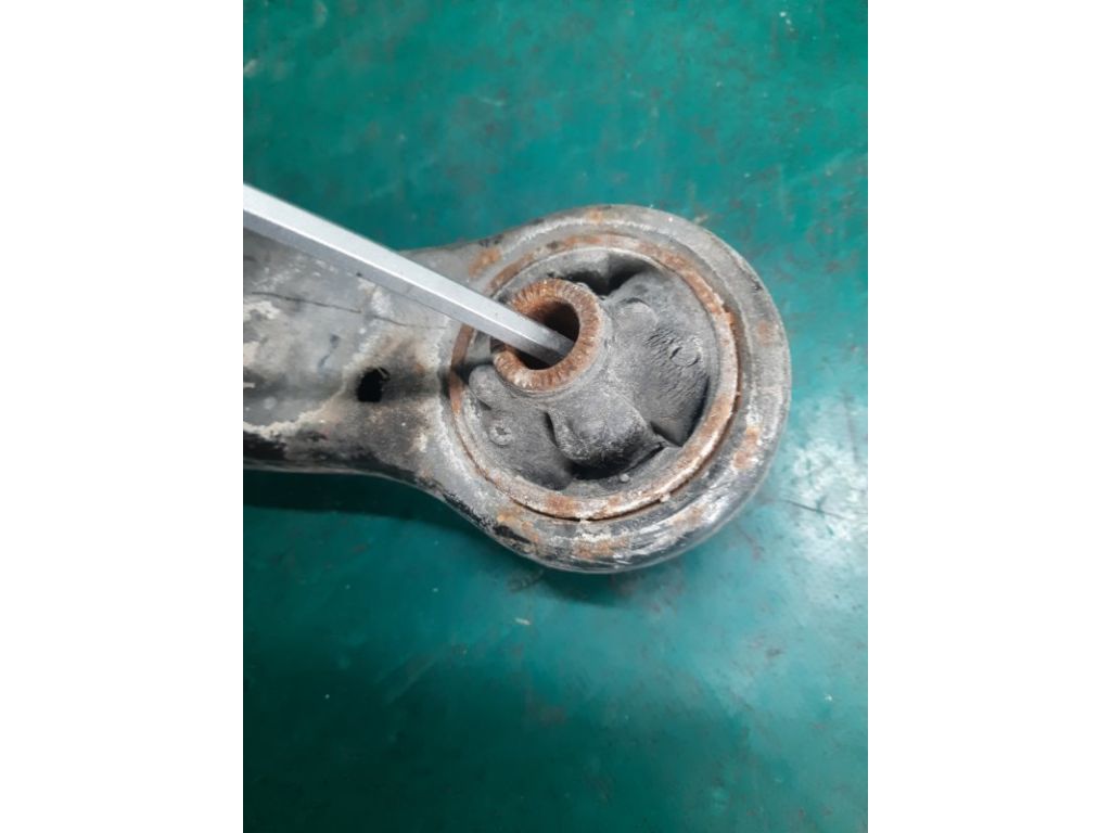 48068-06100 | Рычаг передней подвески нижний прав. TOYOTA SOLARA 03-09 - Фото 3