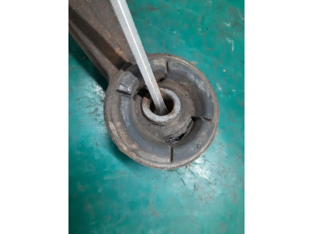 52380-60021 | Кронштейн редуктора передн. прав. LEXUS GX470 02-09 - Фото 3