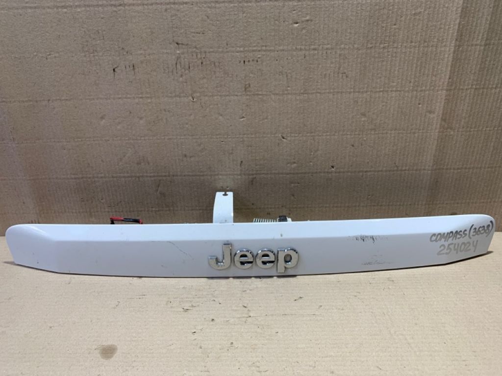ZH33GW7AK | Панель подсветки номера JEEP COMPASS 06-16