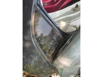 Стекло в кузов задн. прав. KIA SORENTO XM 09-14
