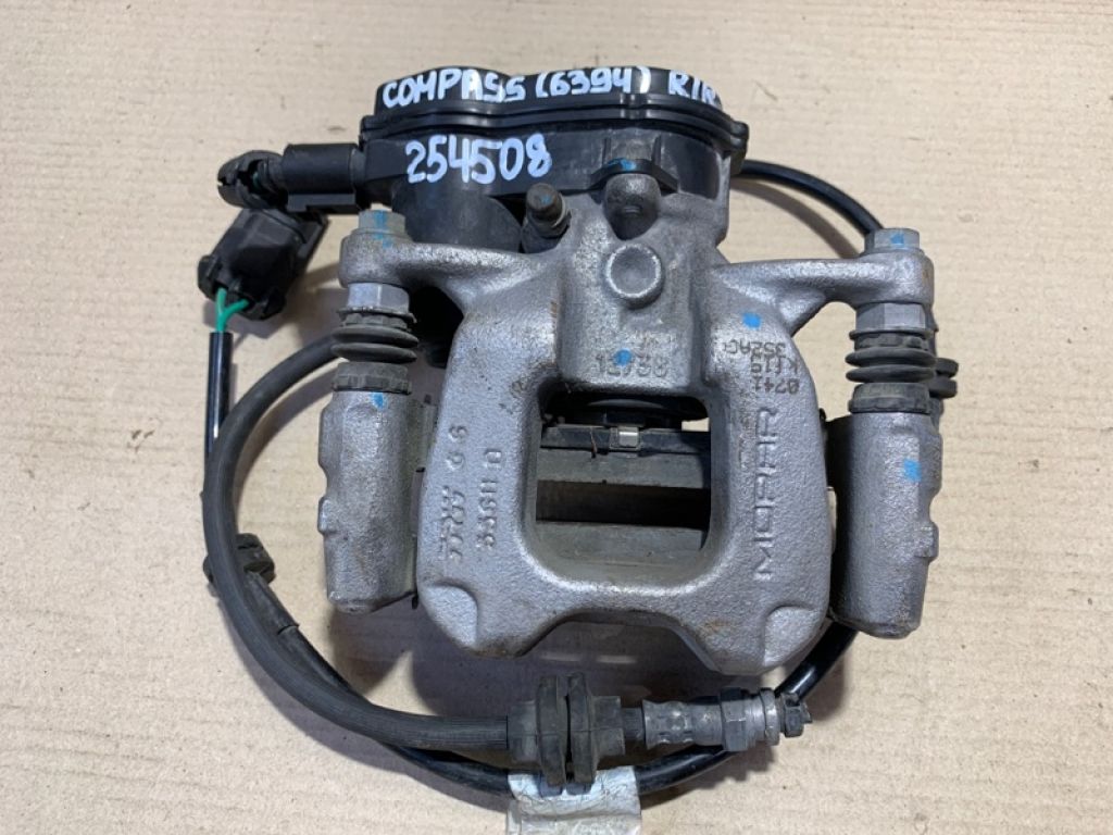 68338708AA | Суппорт тормозной задн. прав. JEEP COMPASS 17-21