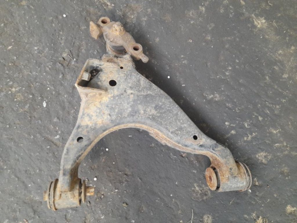 48069-60010 | Рычаг передней подвески нижний лев. LEXUS GX470 02-09 - Фото 2