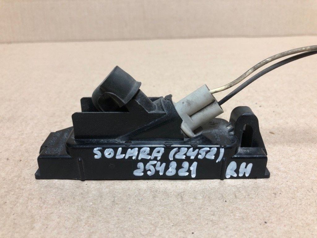 81271-02051 | Подсветка номера прав. TOYOTA SOLARA 03-09