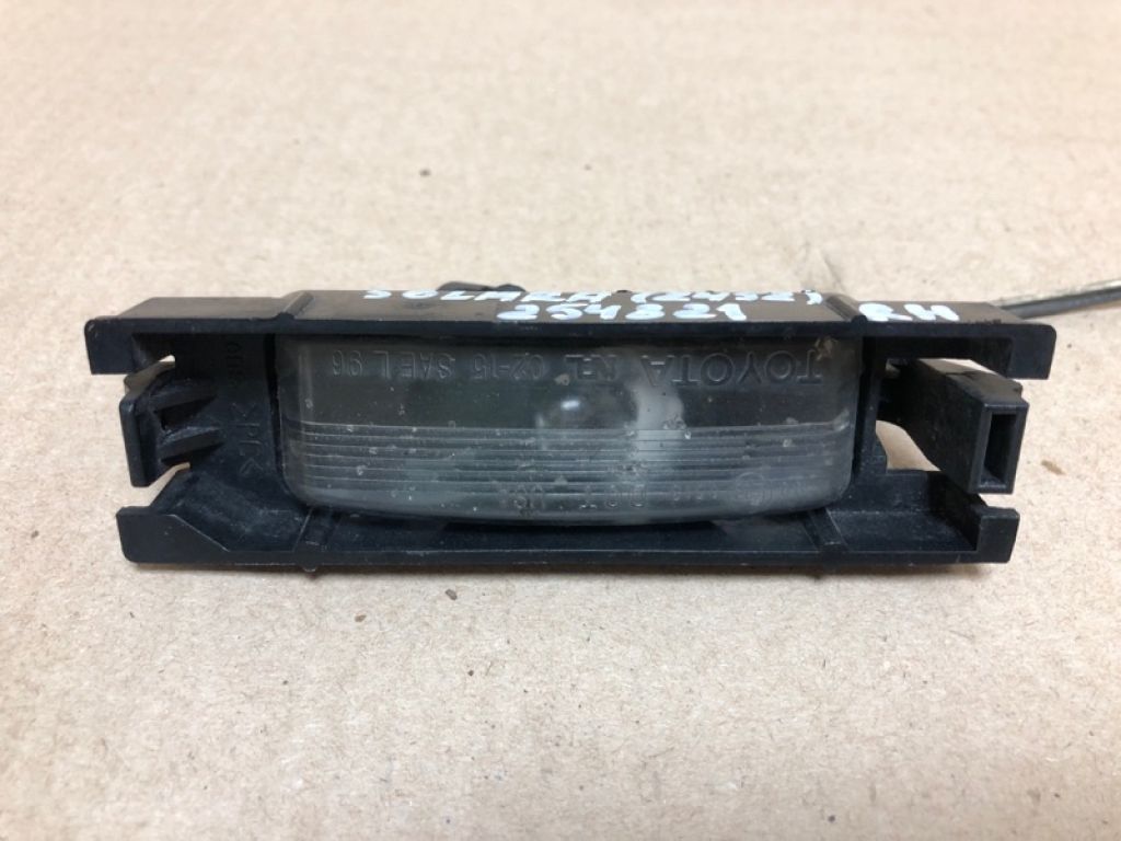 81271-02051 | Подсветка номера прав. TOYOTA SOLARA 03-09 - Фото 2