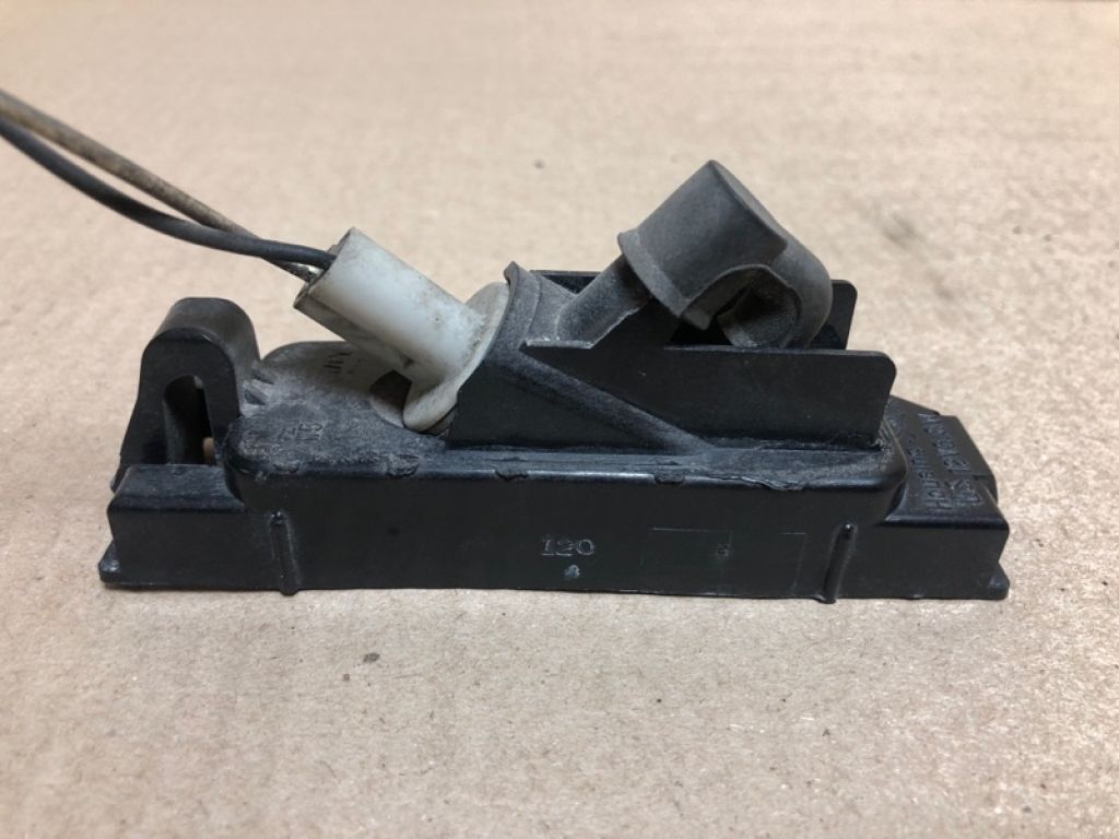 81691-02041 | Подсветка номера лев. TOYOTA SOLARA 03-09 - Фото 3