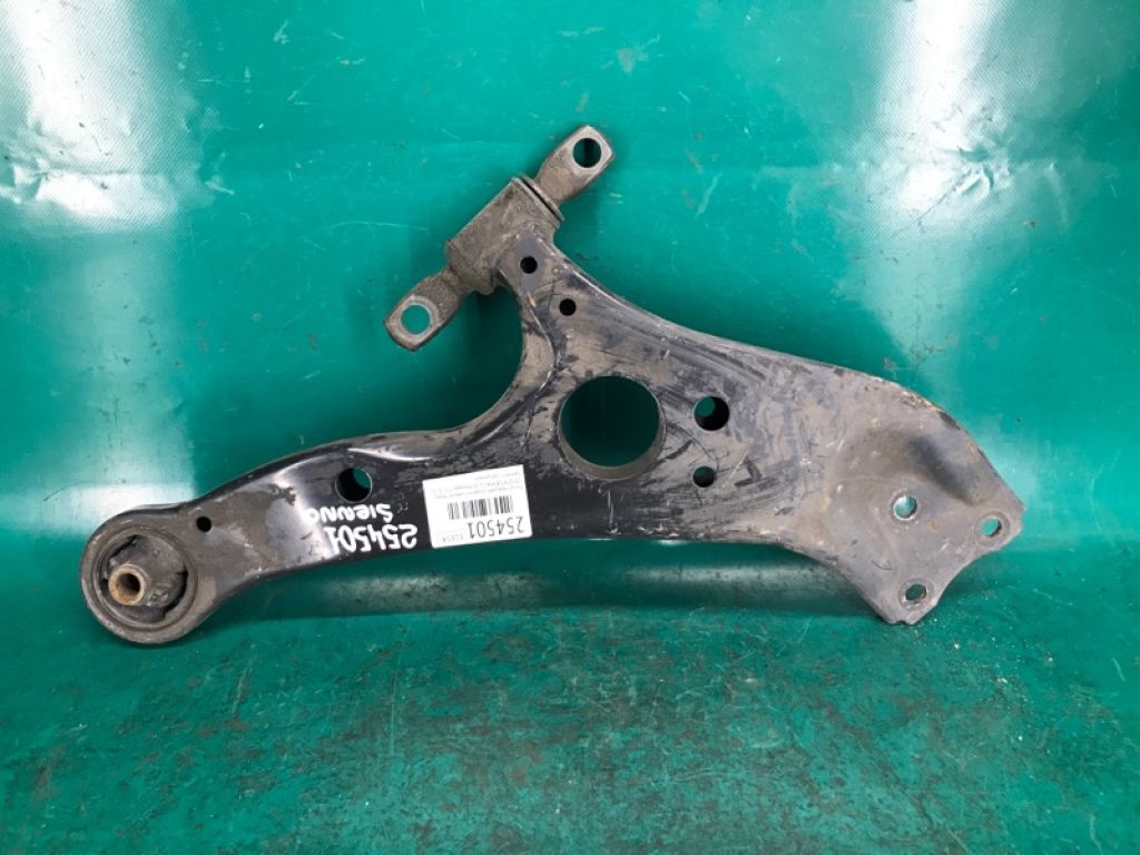 48068-08040 | Рычаг передней подвески нижний прав. TOYOTA SIENNA 11-16