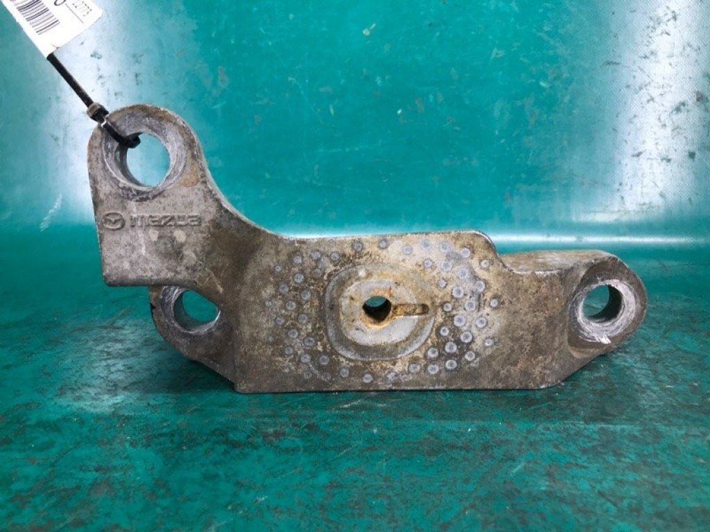 EH48-39-061 | Кронштейн двигателя прав. MAZDA CX-7 06-12