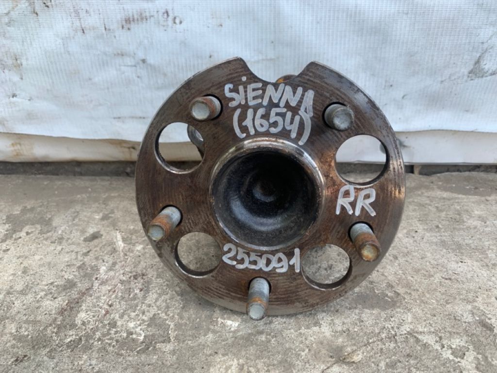 42450-08030 | Маточина колеса задн. TOYOTA SIENNA 11-16