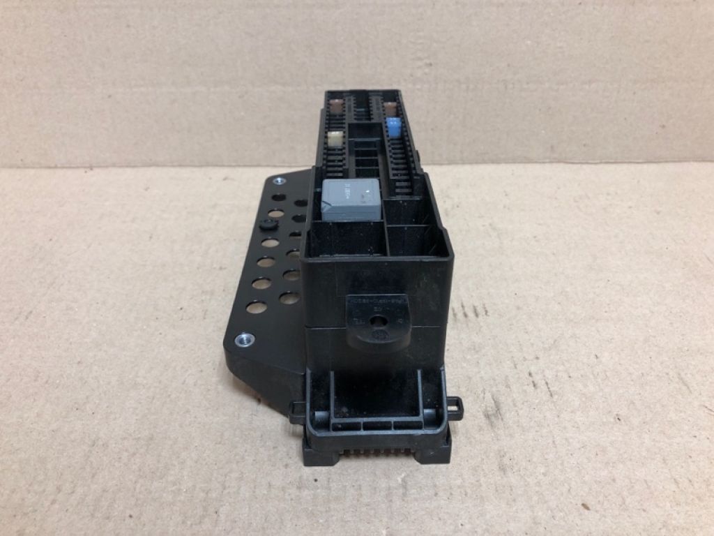 BV6T-14A301-HB | Блок запобіжників салон задн. FORD FOCUS 10-18 - Фото 2