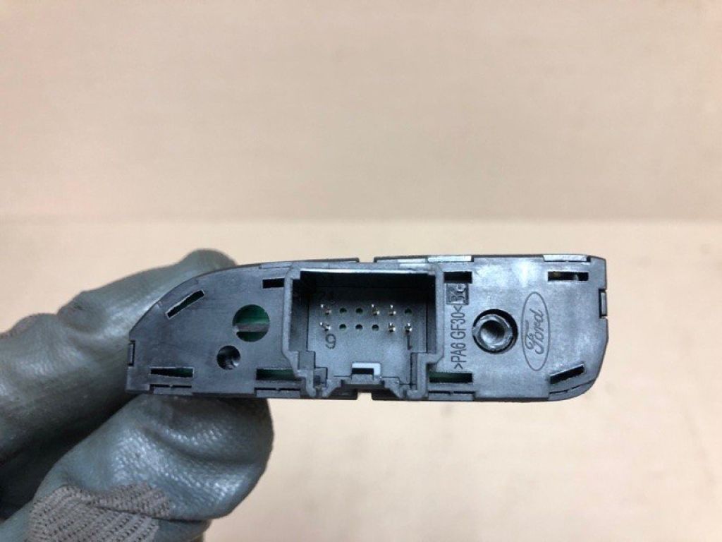 CP9Z-10A936-A | Кнопка обігріву заднього скла FORD FOCUS 10-18 - Фото 4