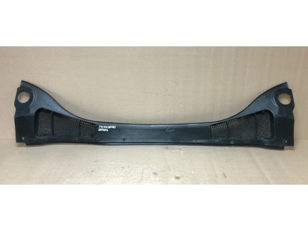 CV6Z-58018A16-A | Пластик под лобовое стекло / Жабо FORD FOCUS 10-18 - Фото 2