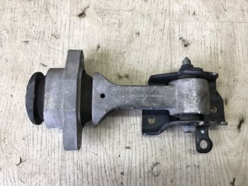 Подушка двигуна нижня передн. HYUNDAI ELANTRA MD 10-15