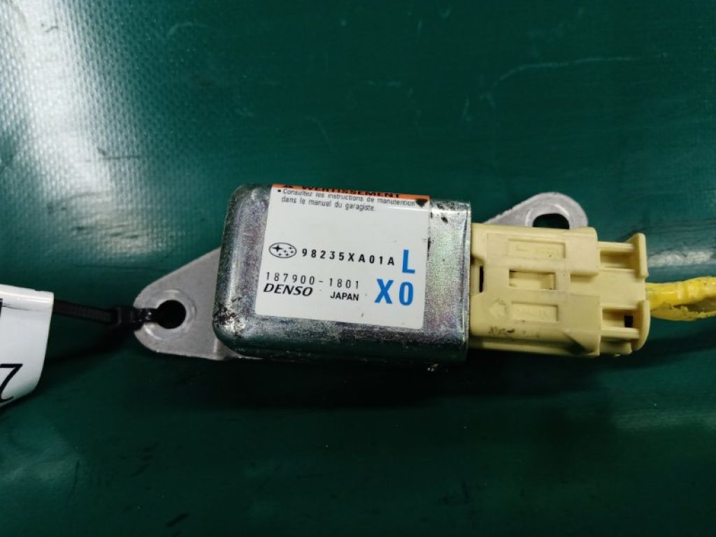 98235XA01A | Датчик удару передн. лів. SUBARU TRIBECA B10 07-13