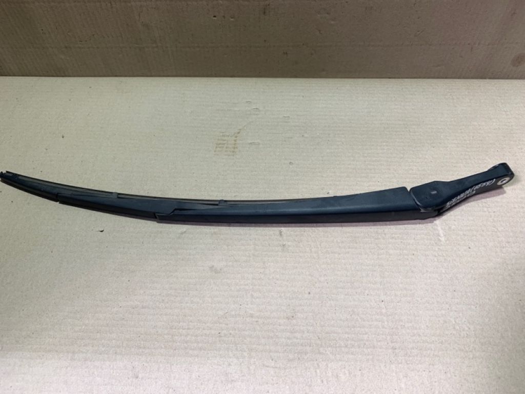 85241-08020 | Поводок стеклоочистителя задний TOYOTA SIENNA 11-16