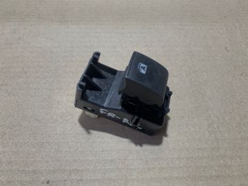 Кнопка стеклоподъемника передн. прав. TOYOTA SIENNA 11-16
