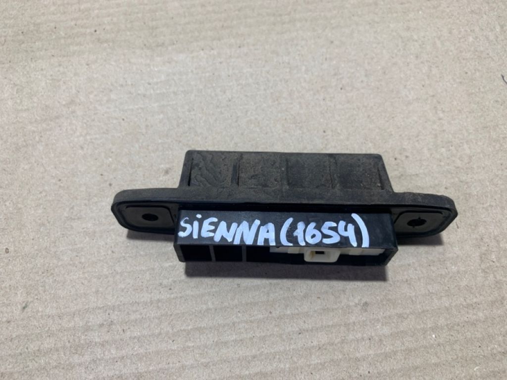 84840-0T010 | Кнопка открывания багажника наружная TOYOTA SIENNA 11-16 - Фото 2