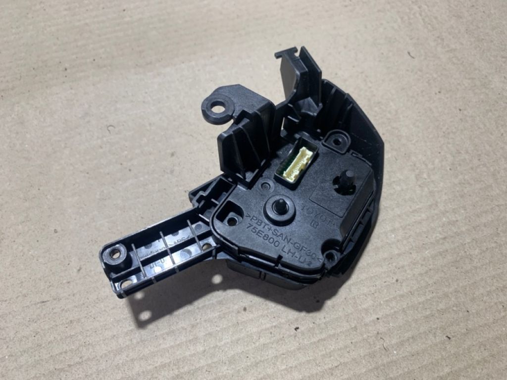 84250-08100 | Кнопки на руль лев. TOYOTA SIENNA 11-16 - Фото 3