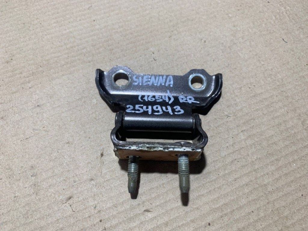 68810-0E020 | Петля крышки багажника TOYOTA SIENNA 11-16