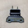 68810-0E020 | Петля крышки багажника TOYOTA SIENNA 11-16 - Превью 2