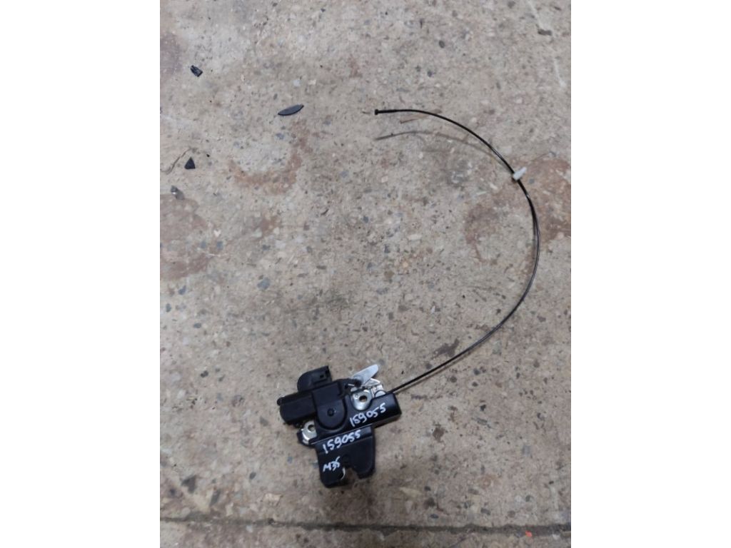 84631-EH100 | Замок крышки багажника INFINITI M35/M45 04-10