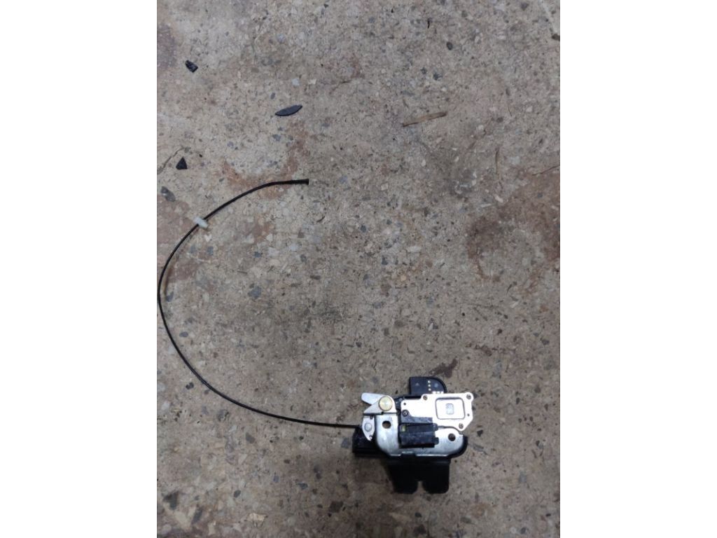 84631-EH100 | Замок крышки багажника INFINITI M35/M45 04-10 - Фото 2