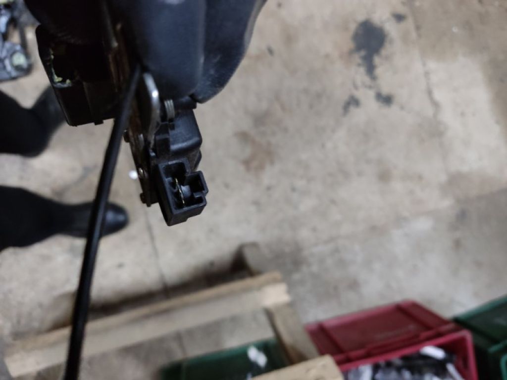 84631-EH100 | Замок крышки багажника INFINITI M35/M45 04-10 - Фото 3