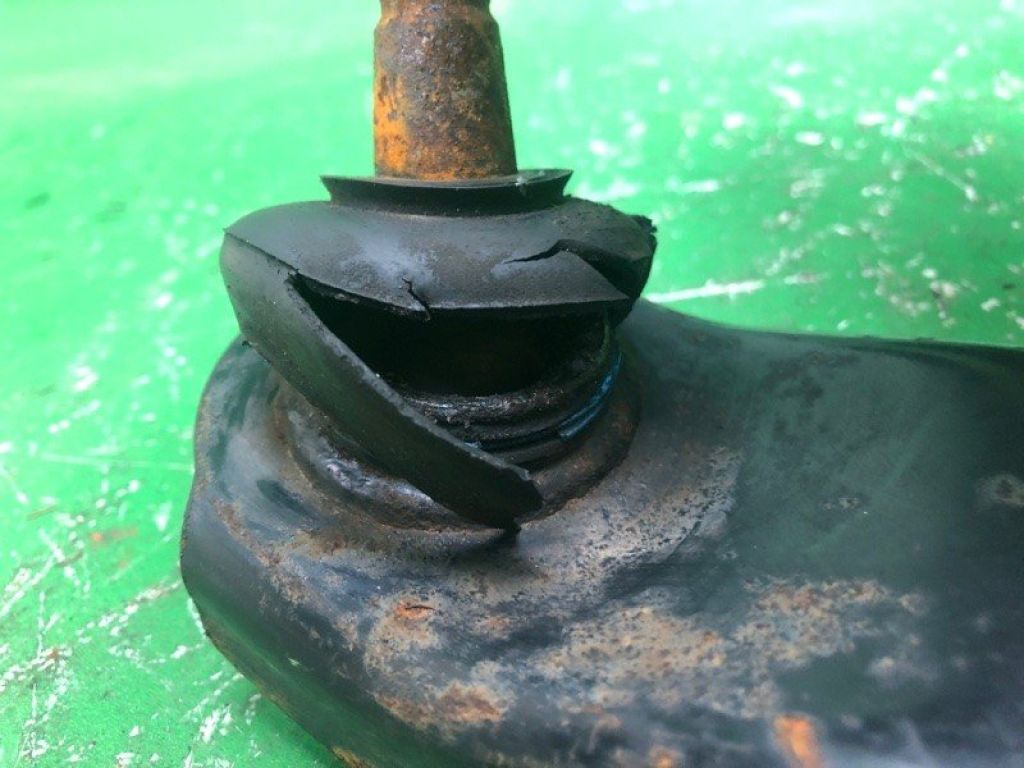 45202-65J00 | Важіль передньої підвіски нижній лів. SUZUKI GRAND VITARA 05-15 - Фото 2