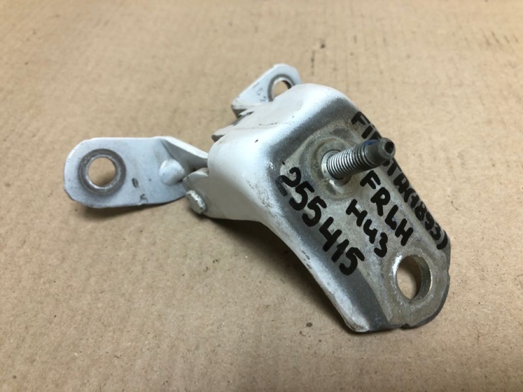 AE8Z-5822811-A | Петля двери нижняя передн. лев. FORD FIESTA 08-17 - Фото 3