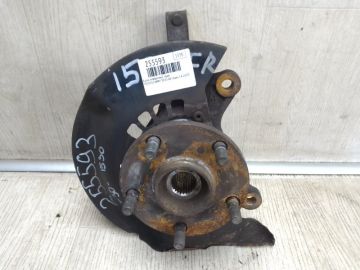 Кулак поворотний прав. TOYOTA CAMRY 30 02-06