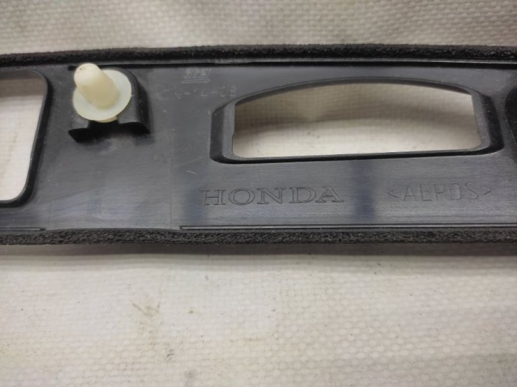 74890-TZ3-A00 | Панель підсвічування номера ACURA TLX 14-17 - Фото 2