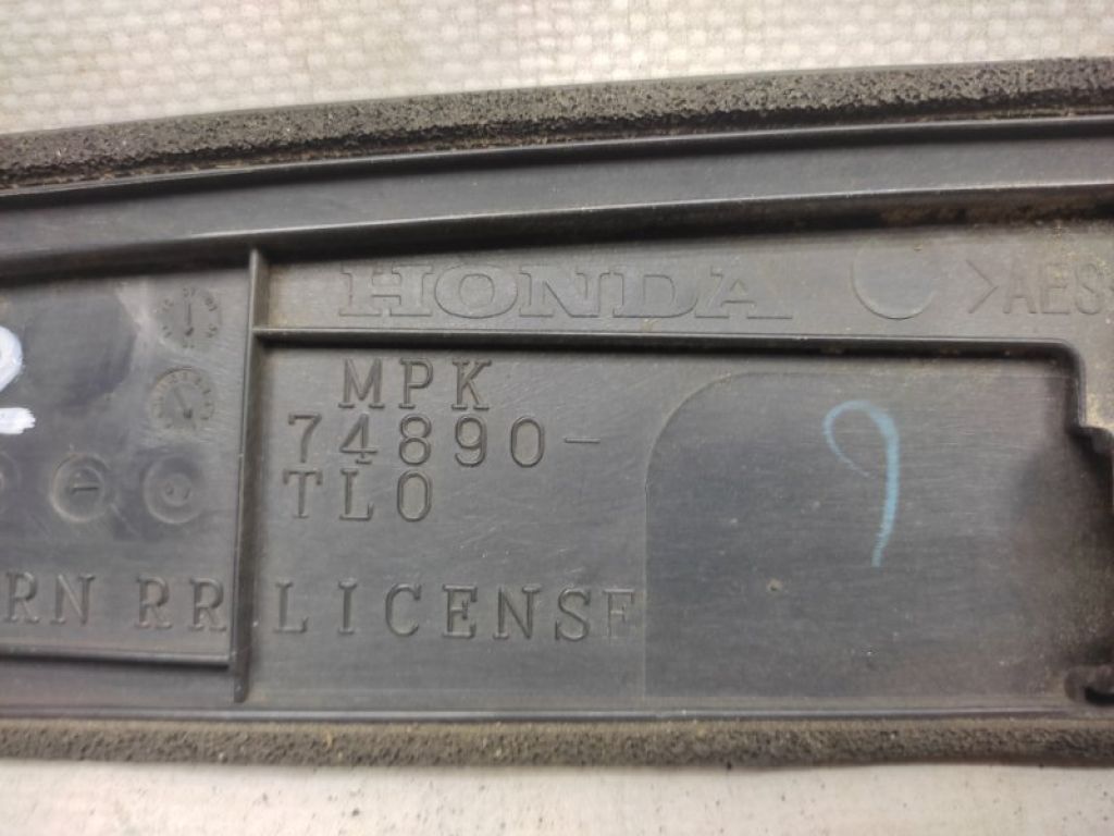 74890-TL0-A01 | Панель підсвічування номера ACURA TSX 08-14 - Фото 2