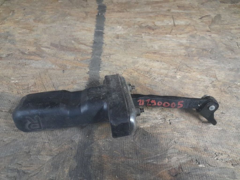 68610-50030 | Ограничитель двери передн. прав. LEXUS LS430 00-06