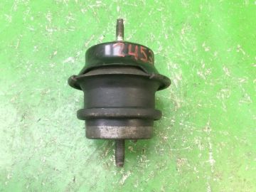 Подушка двигуна INFINITI G25/G35/G37/Q40 06-14