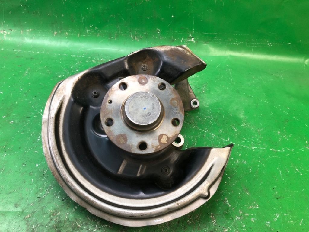3C0505433K | Цапфа задн. лів. VOLKSWAGEN PASSAT CC 12-18