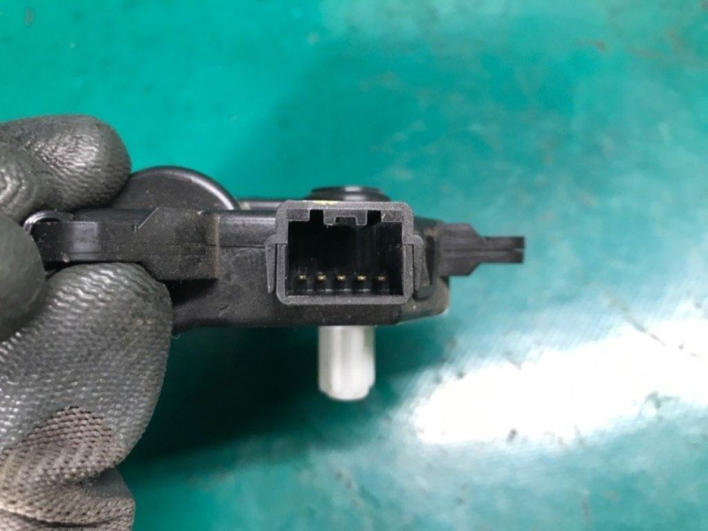 97157-3SAA0 | Моторчик заслонки печки HYUNDAI SONATA YF 10-14 - Фото 4