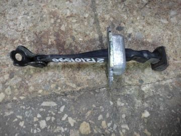 Обмежувач дверей задн. лів. INFINITI G25/G35/G37/Q40 06-14