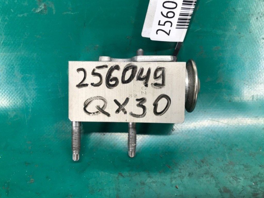 92200-5DA0A | Клапан кондиціонера INFINITI QX30 16-20