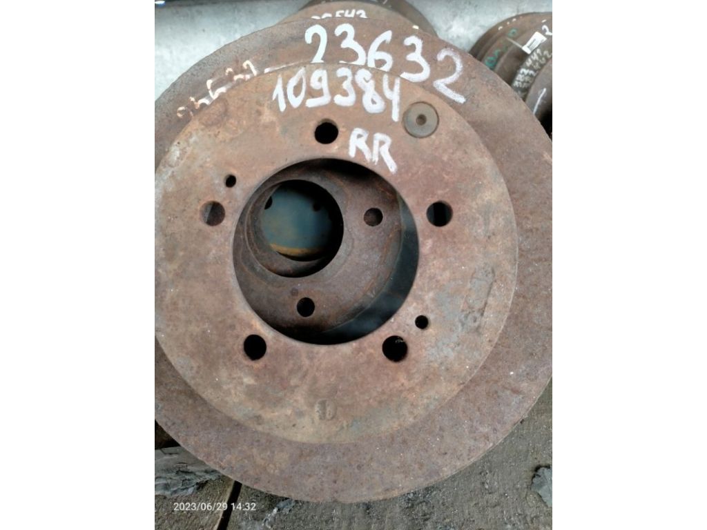 Гальмівний диск задній лів. MITSUBISHI SIGMA 90-96