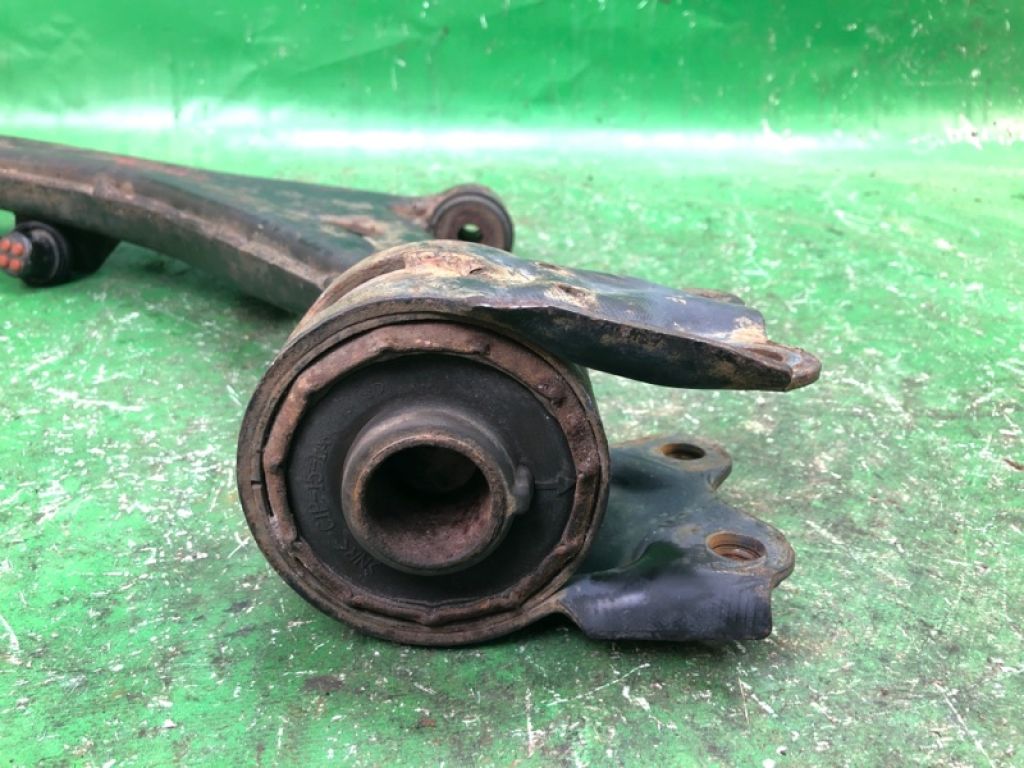 8T4Z-3078-A | Рычаг передней подвески нижний прав. FORD EDGE 06-14 - Фото 3