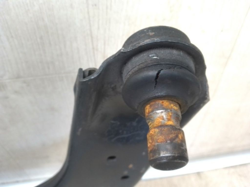 BBM2-34-350A | Важіль передньої підвіски нижній лів. MAZDA 3 BL 09-13 - Фото 4