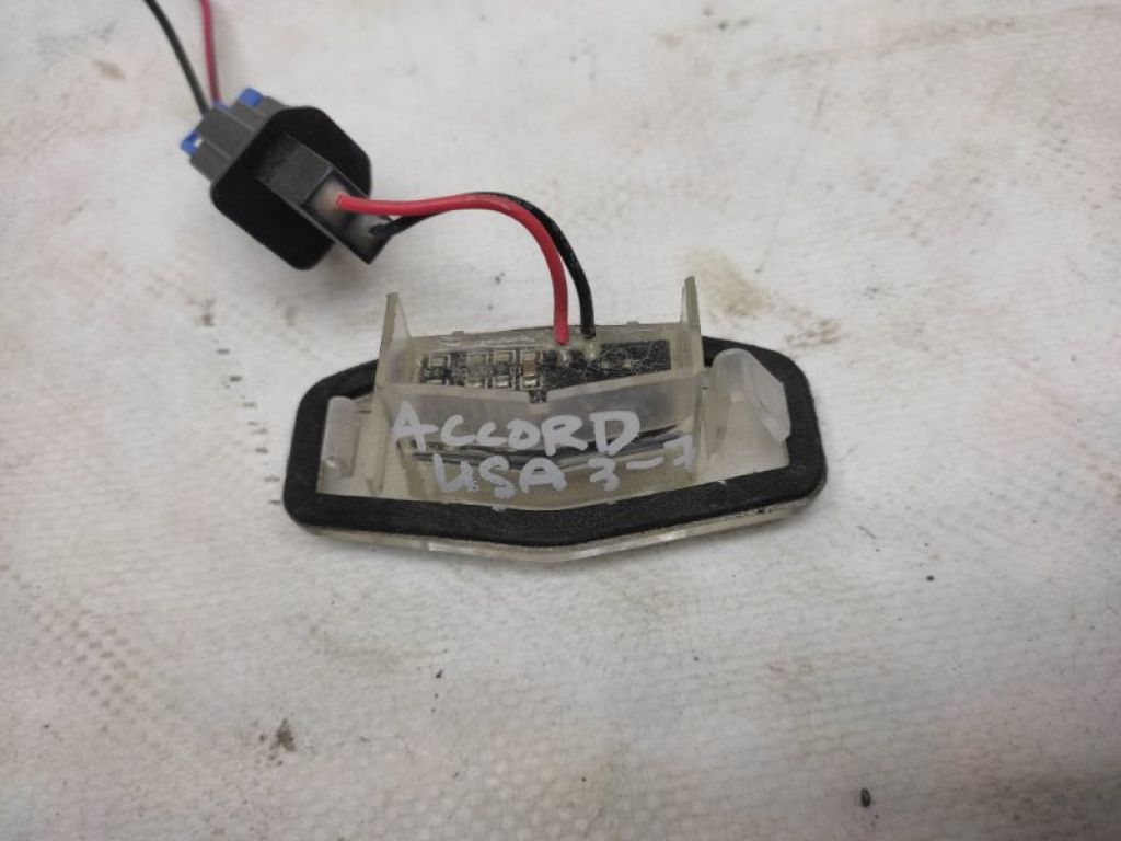 Подсветка номера HONDA ACCORD USA 03-07 - Фото 3