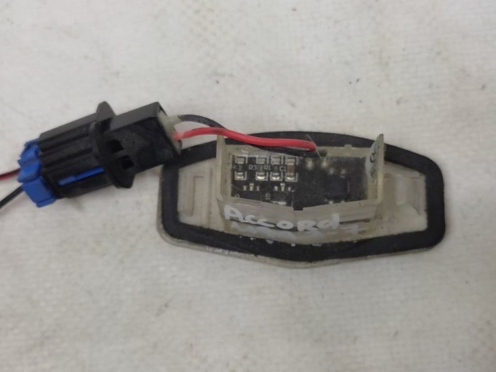 Подсветка номера HONDA ACCORD USA 03-07 - Фото 3