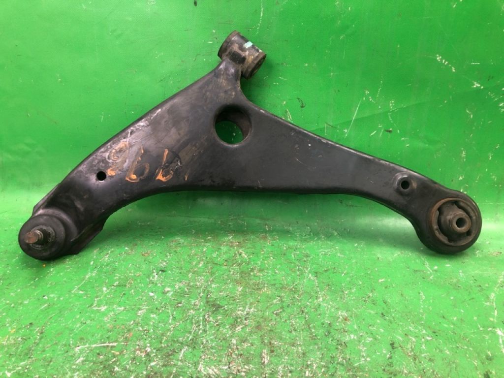 MN161705 | Рычаг передней подвески нижний лев. MITSUBISHI GALANT 03-12