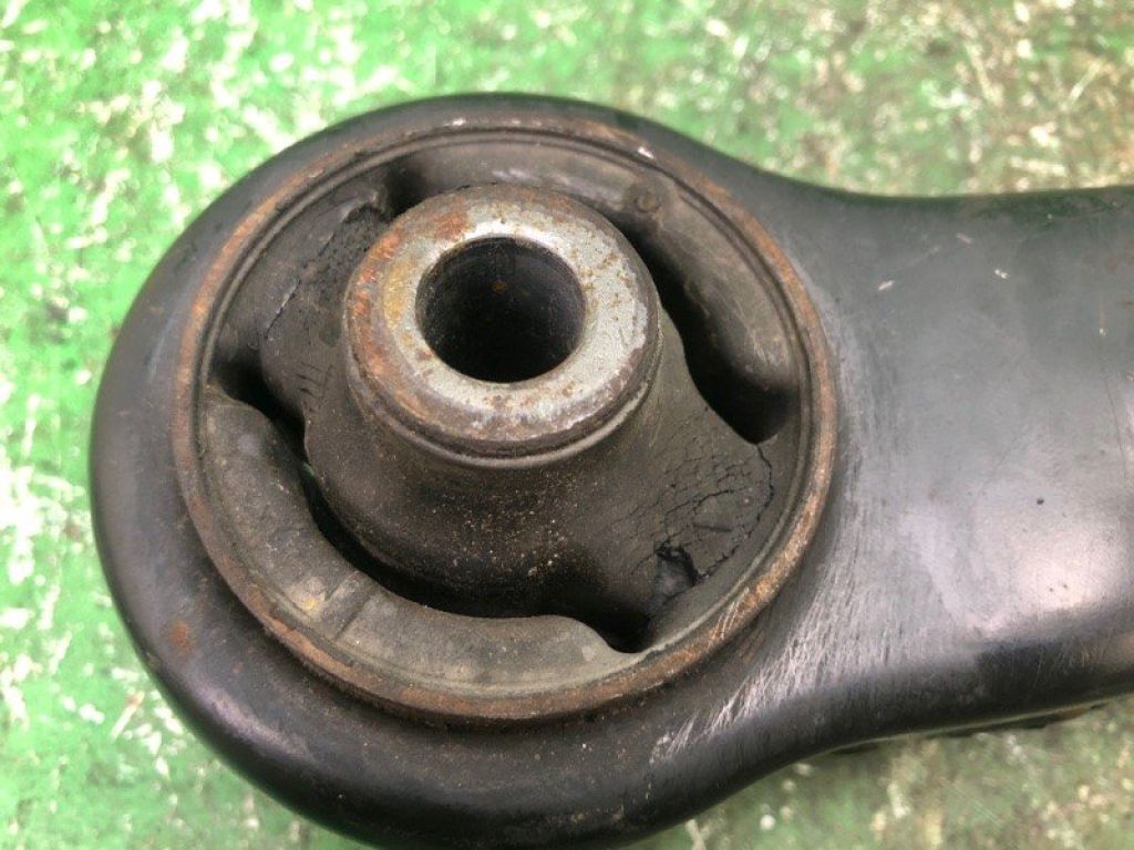 MN161705 | Рычаг передней подвески нижний лев. MITSUBISHI GALANT 03-12 - Фото 4