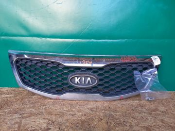 Решетка радиатора KIA SORENTO XM 09-14