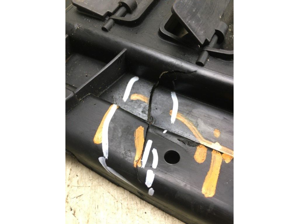 LF8B-15-025H | Диффузор вентилятора основного радиатора MAZDA 3 BL 09-13 - Фото 7