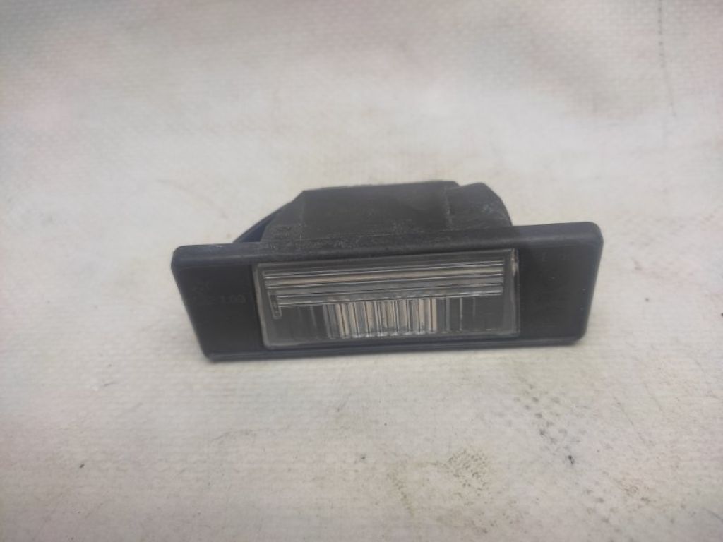 26510-8990A | Подсветка номера INFINITI Q50 15-20