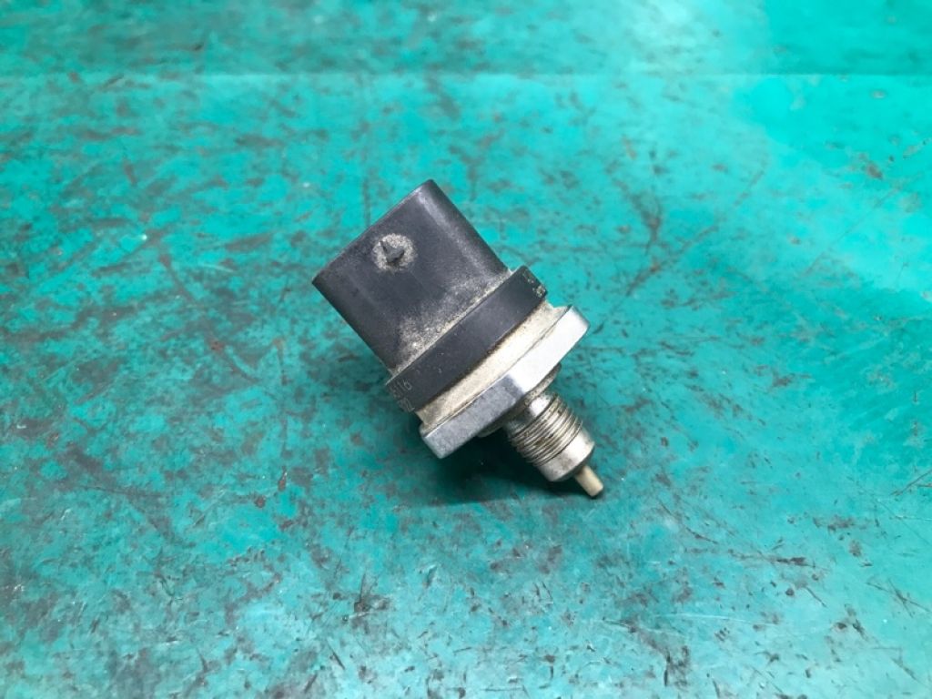 16412-HG00C | Датчик давления топлива INFINITI QX30 16-20