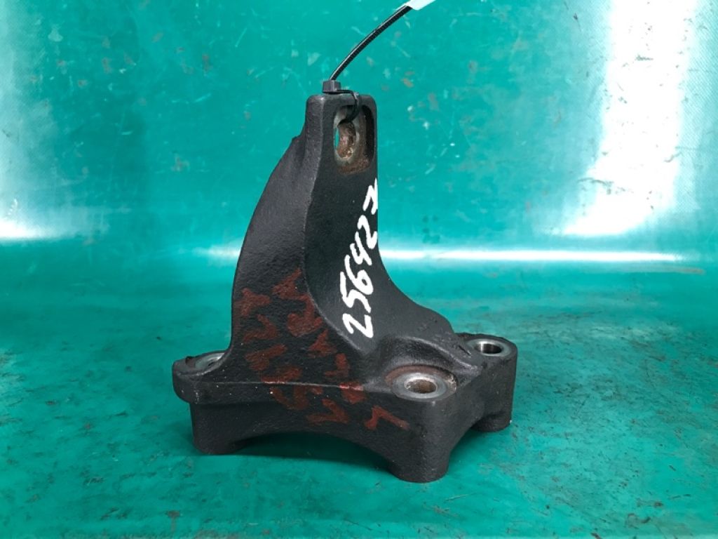 12315-0H080 | Кронштейн двигателя прав. TOYOTA SOLARA 03-09