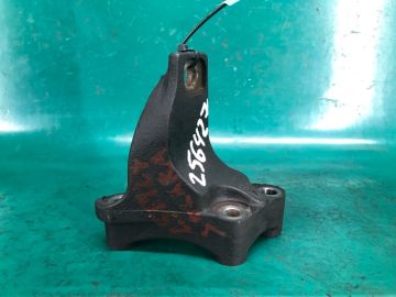 Кронштейн двигателя прав. TOYOTA SOLARA 03-09